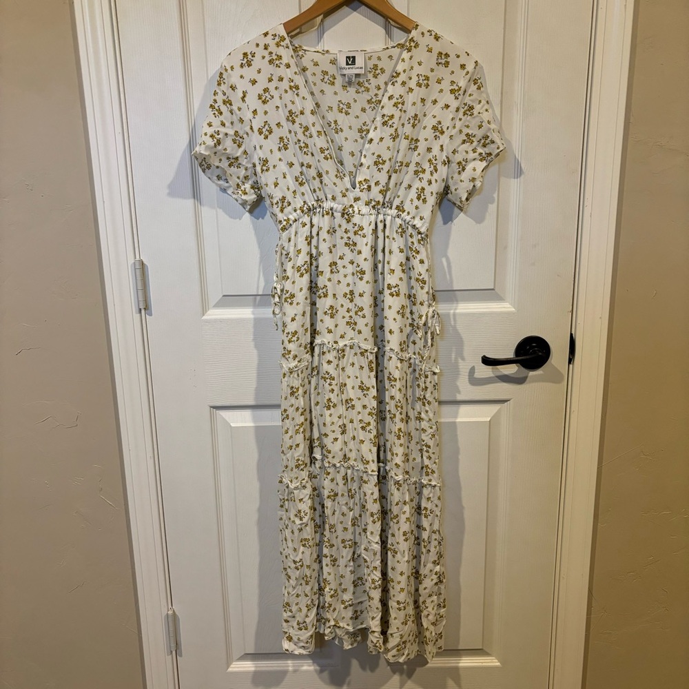 Vickey and Lucas Spring Floral dress size XL